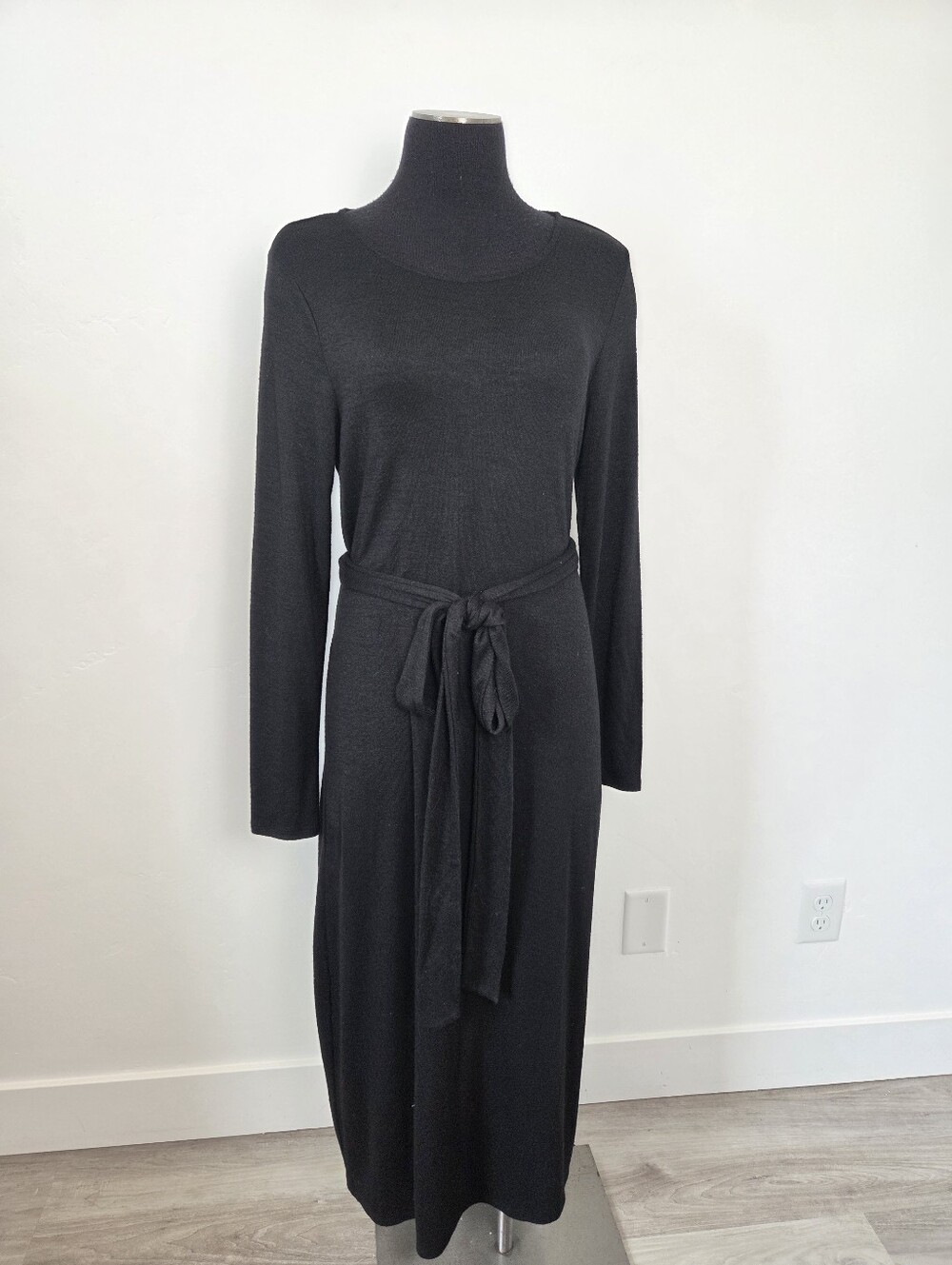 Banana Republic Black Knit Maxi Dress Waist Tie Classy Elegant Party Formal M